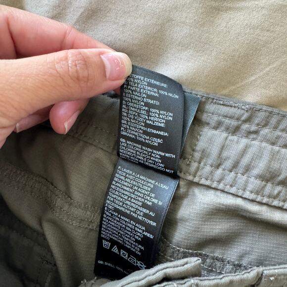 North Face Cargo Pants - Picture 12 of 12